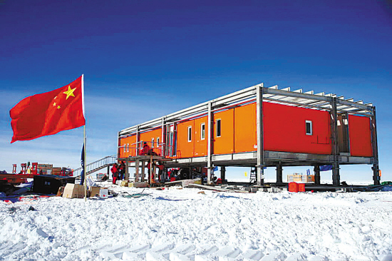 图为主体钢结构搭建完毕的中国南极昆仑站(1月15日摄).