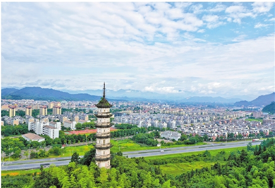 孝丰全景 龚稽仓 摄