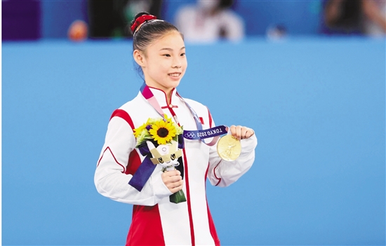 8月3日,在东京奥运会体操项目女子平衡木决赛中,中国选手管晨辰